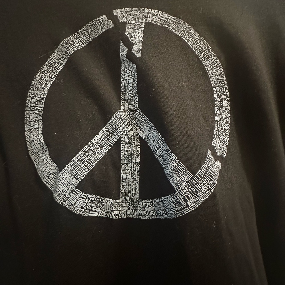 LA Pop Art Black T-Shirt - Picture 3 of 5